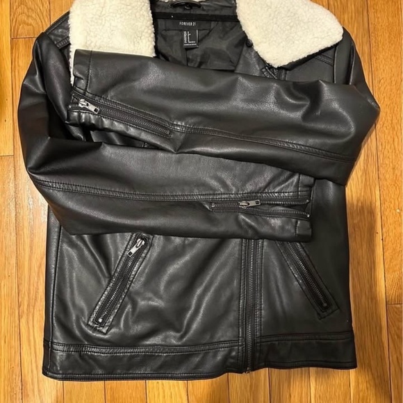 Black Faux Moto Jacket W/Detachable Collar Size Small - Picture 4 of 6